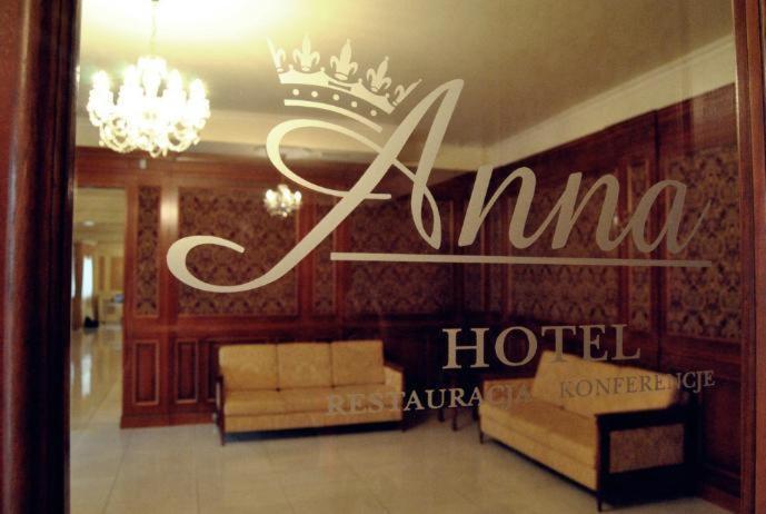 Anna Готель типу 